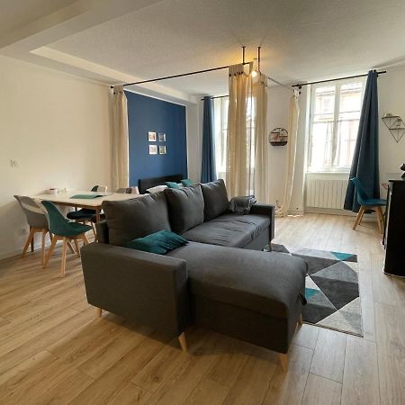 Grand Studio Lumineux Et Idealement Place. Apartment Macon Bagian luar foto